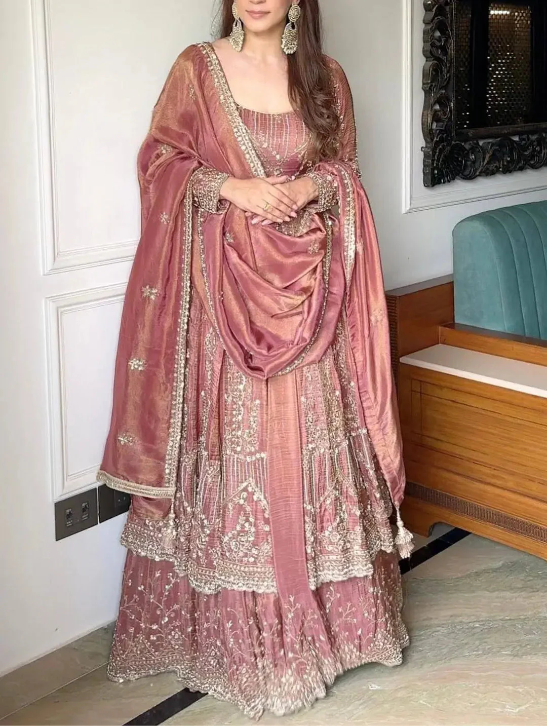 Ankita-VL Heavy Crunchy Silk Top Lahenga set - Image 3