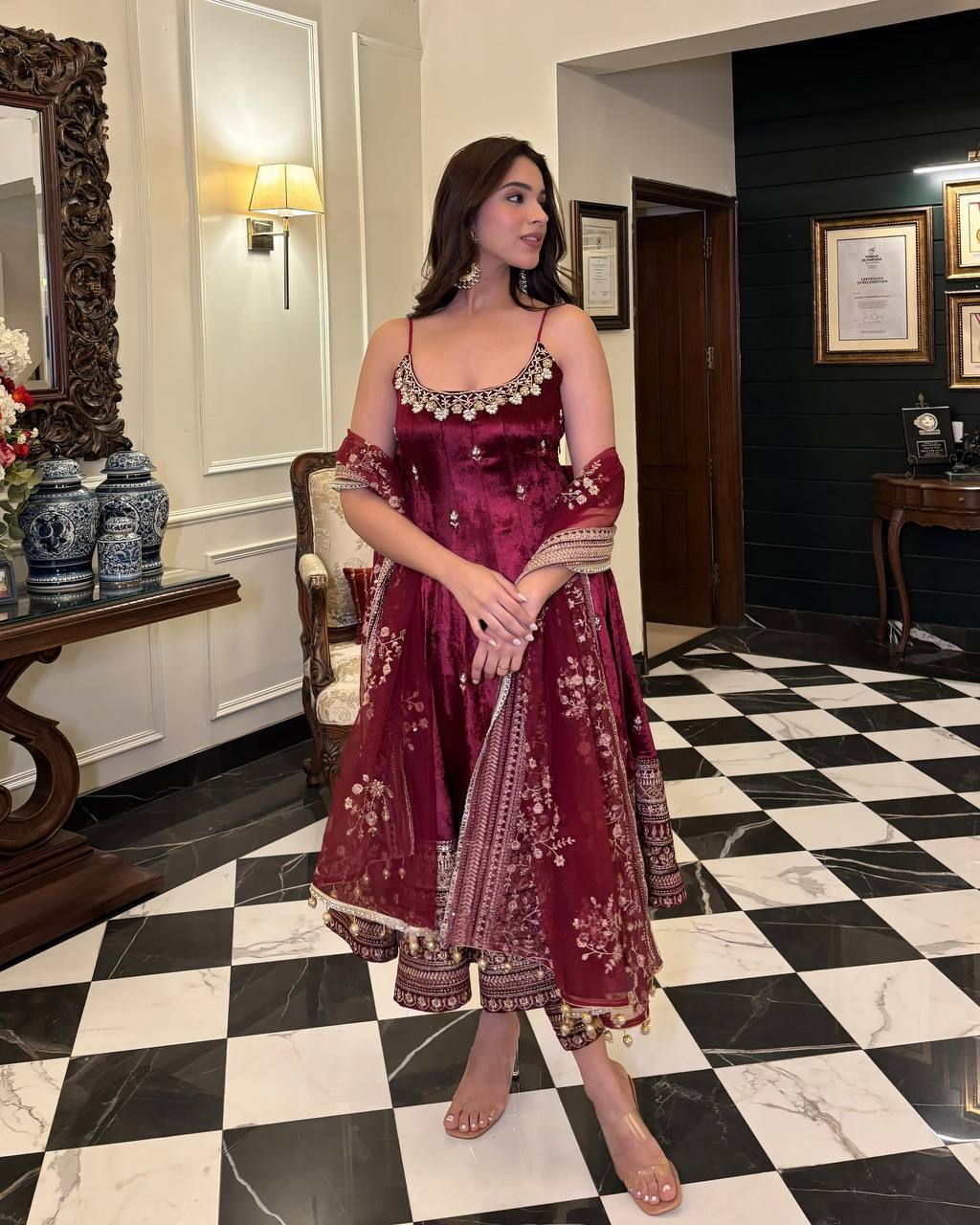 Pari-TD Premium Quality Anarkali Suit Set - Image 4